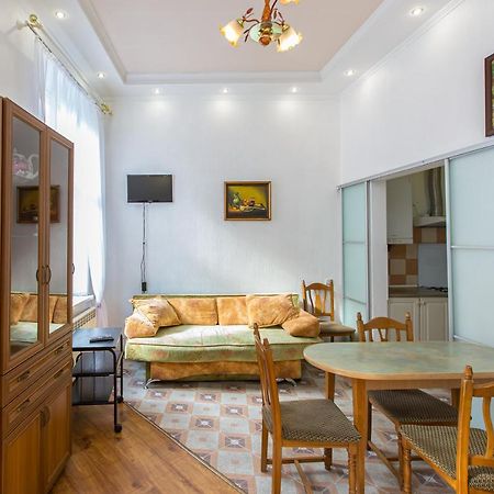 Apartament Навпроти Вернісажу Біля Оперного Вулиця Театральна 26 Є Балкон Та Інернет Lwów Zewnętrze zdjęcie