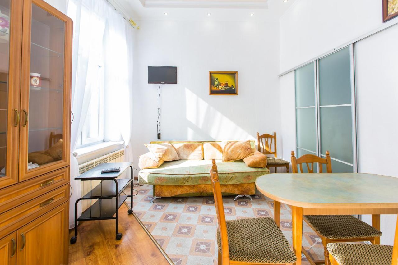 Apartament Навпроти Вернісажу Біля Оперного Вулиця Театральна 26 Є Балкон Та Інернет Lwów Zewnętrze zdjęcie
