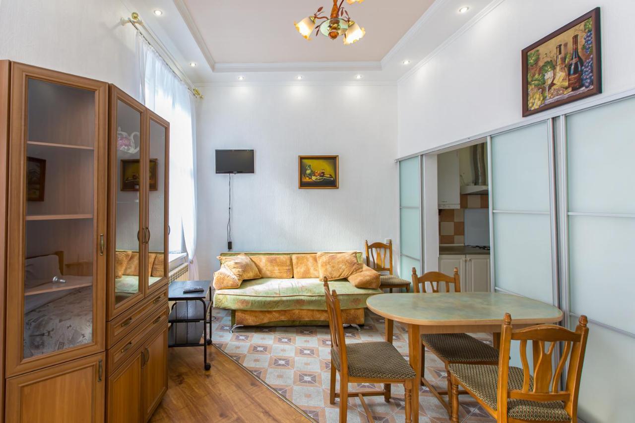 Apartament Навпроти Вернісажу Біля Оперного Вулиця Театральна 26 Є Балкон Та Інернет Lwów Zewnętrze zdjęcie